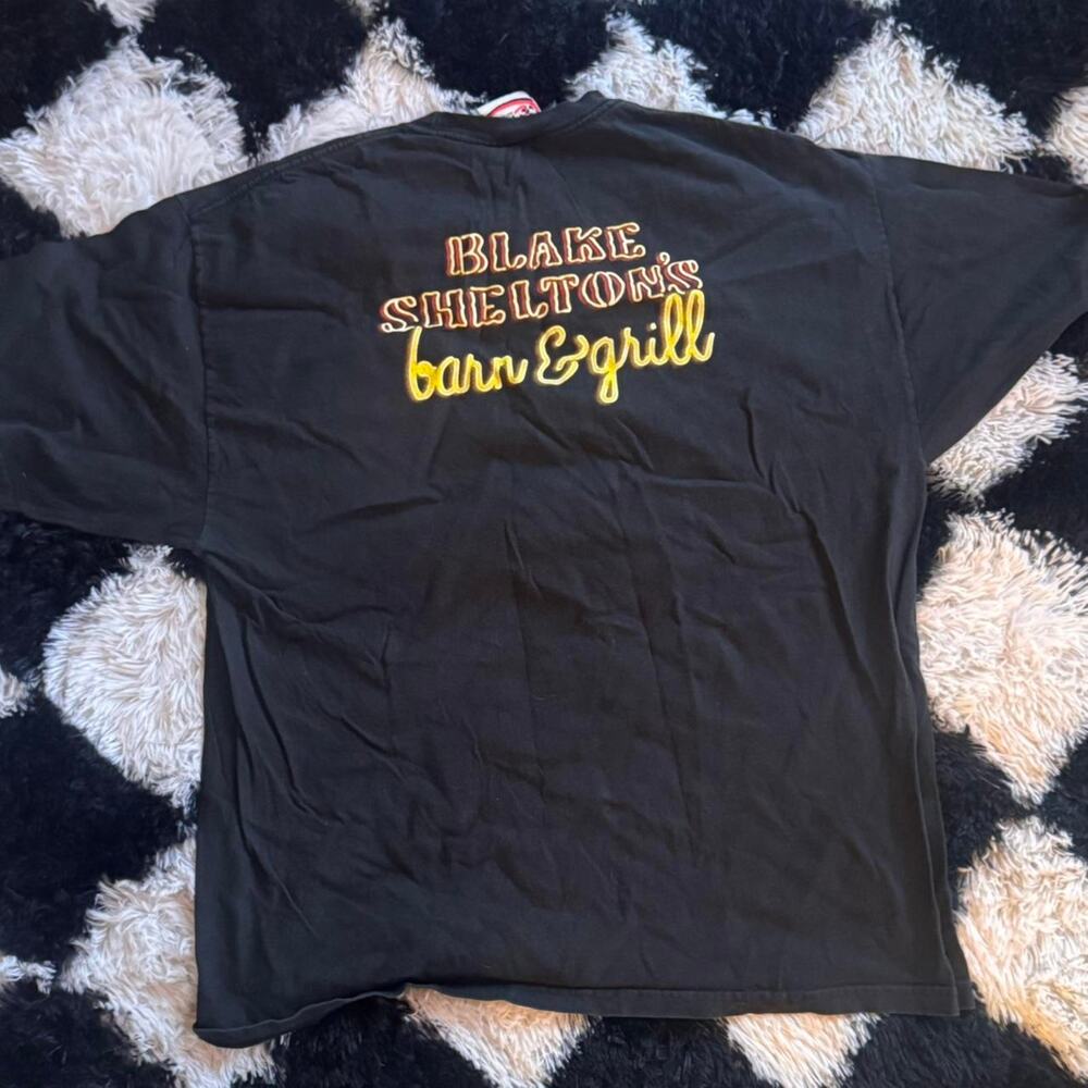 Blake Sheltons ole red black 2xl